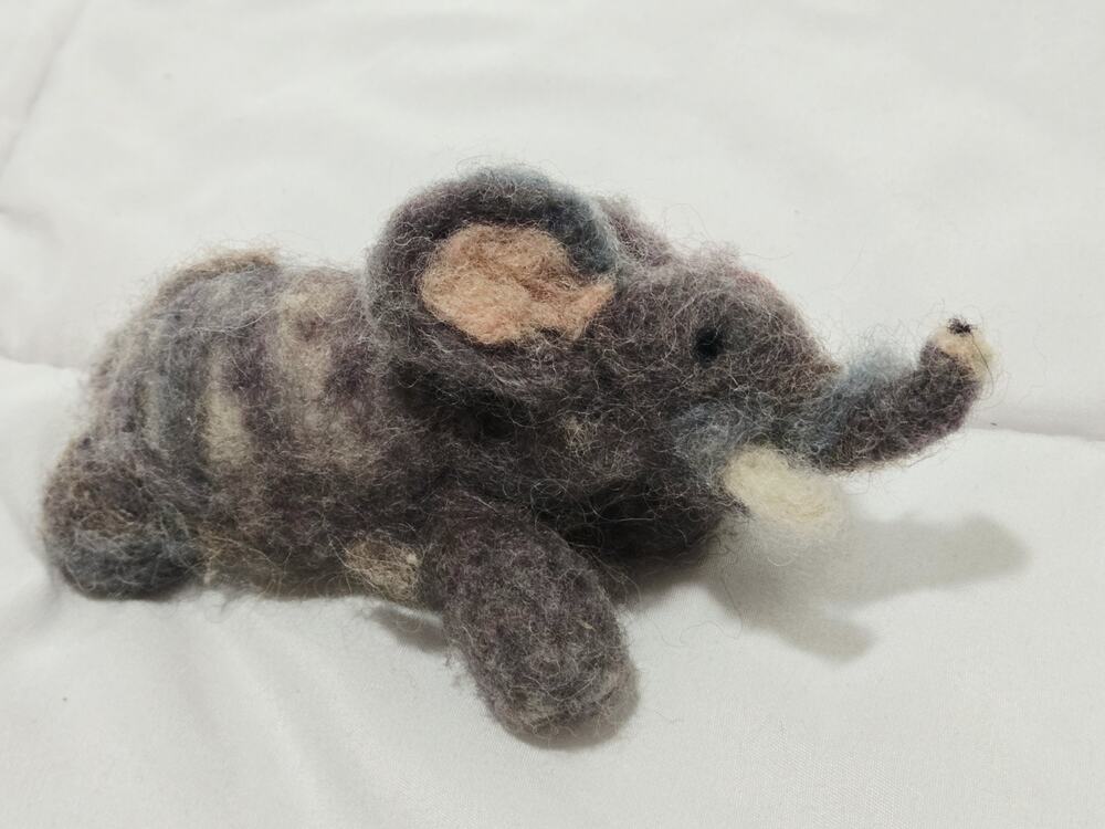 VTG Handmade FELTED WOOL ELEPHANT 5' Tusk To Tail Needle Felt Gray Decor